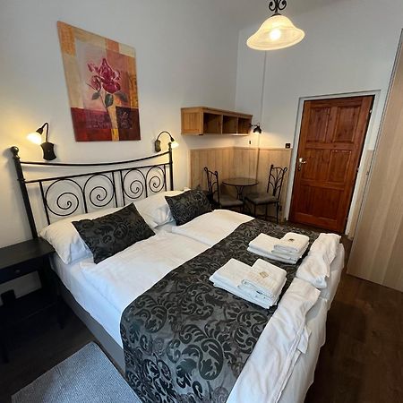 Mila Apartments 布拉格 外观 照片
